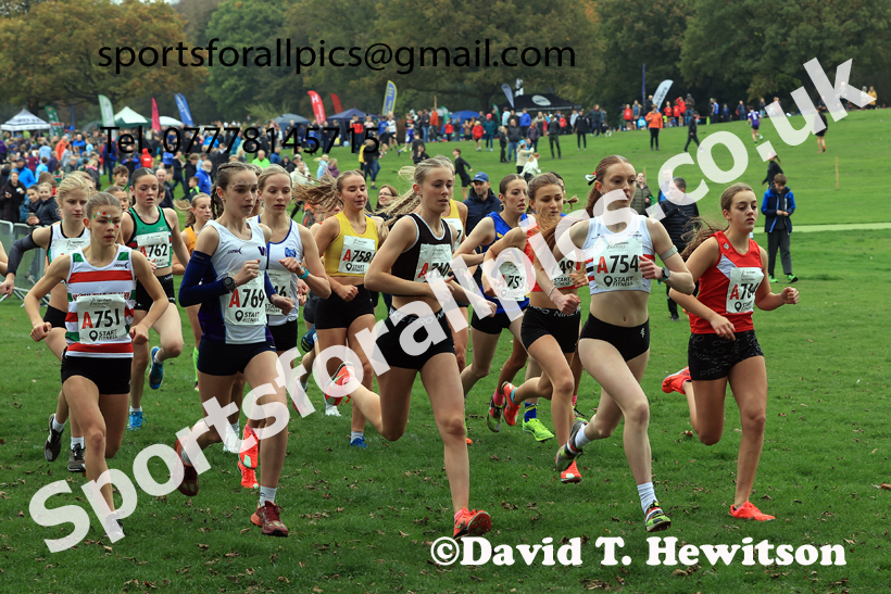 Womens Under-17s relay, 2025 Northern Cross Country Relays, Graves Park, Sheffield. Photo: David T. Hewitson/Sports for All Pics
